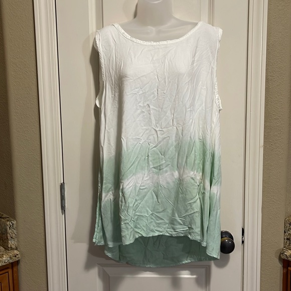 Tops - Cream and mint green tank size XL. NWT